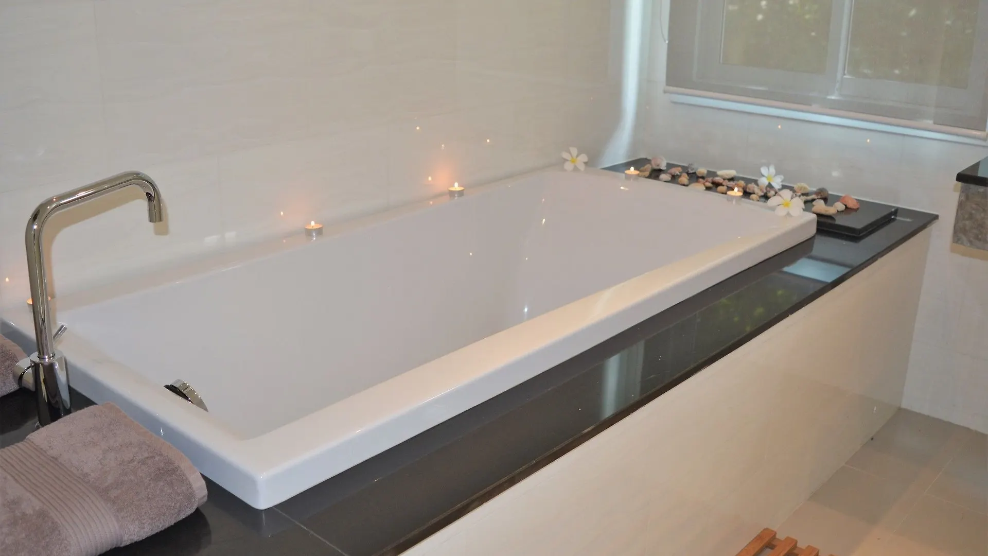 Coconut Bay Club Suite 201 Ko Lanta 3*,