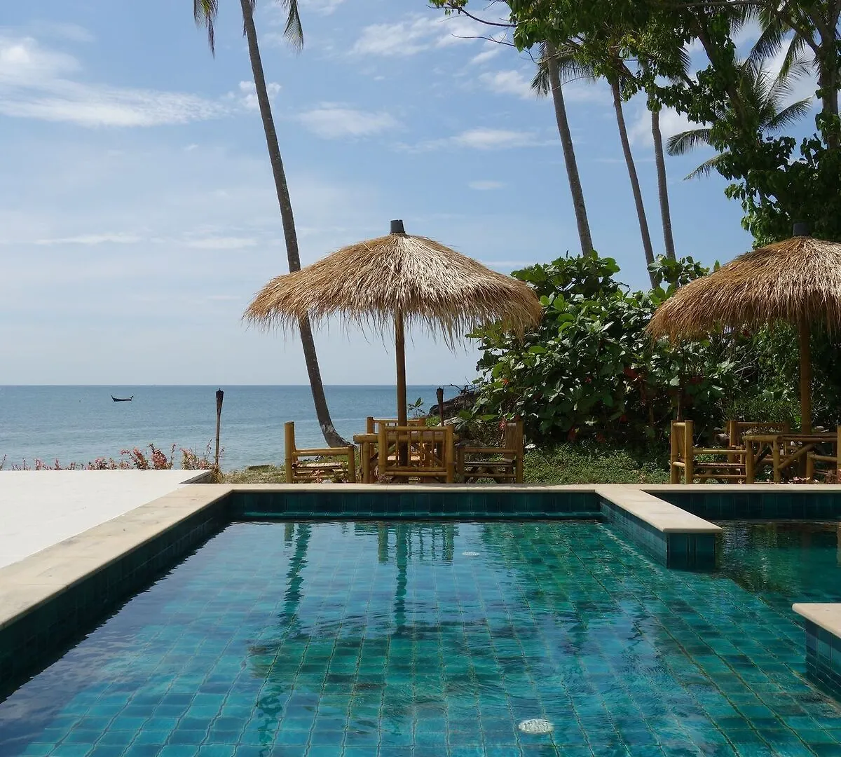 Coconut Bay Club Suite 201 Ko Lanta
